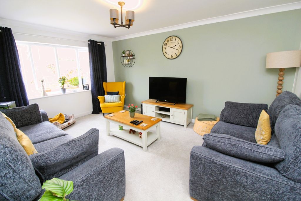 Property photo 2 of 39 Img_5484