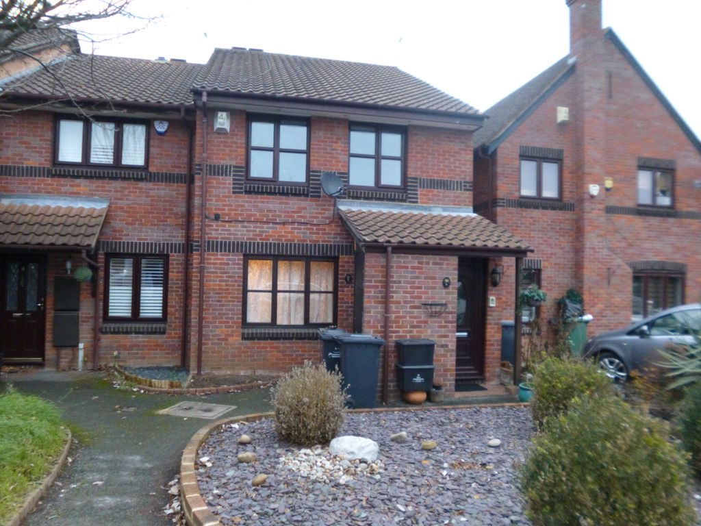 Property photo 1 of 16 1 Bed Flat For Sale Campine Close, Cheshunt En8