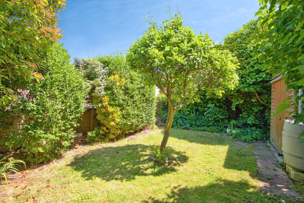 Property photo 2 of 17 Photo