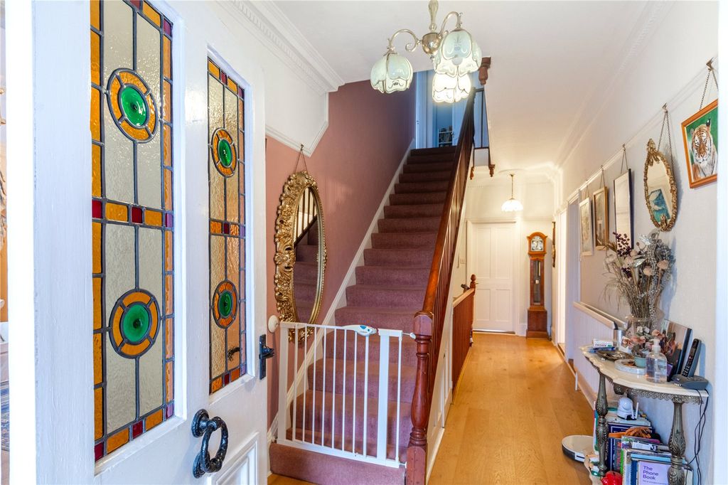 Property photo 2 of 23 Picture No. 48