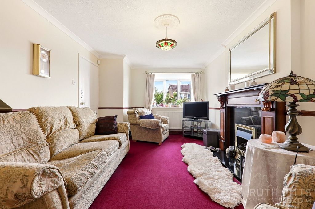 Property photo 3 of 24