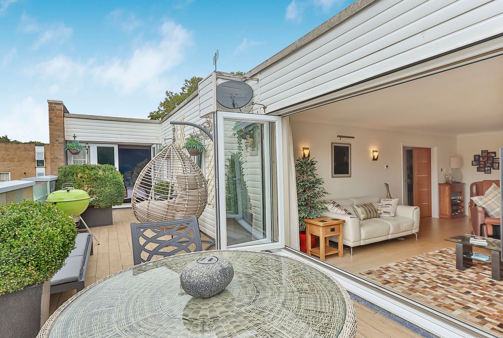 Property photo 2 of 22