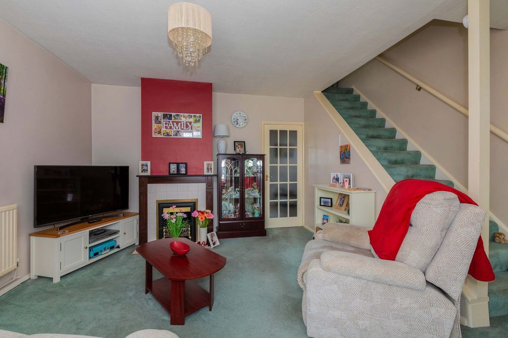 Property photo 3 of 13