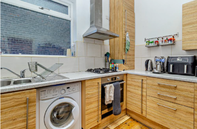 Property photo 2 of 12