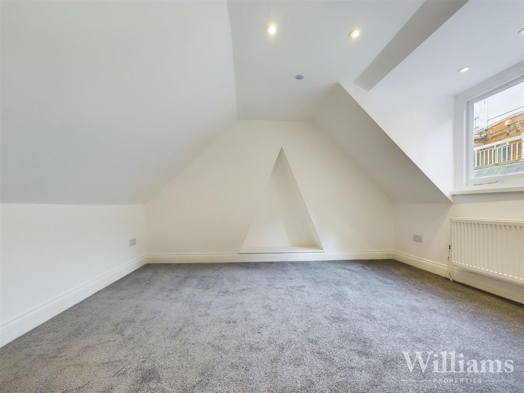 Property photo 3 of 7 Cam02962G0-Pr0220-Still007.Jpg