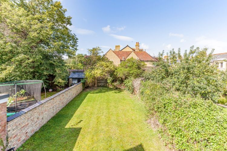 Property photo 2 of 9 104838