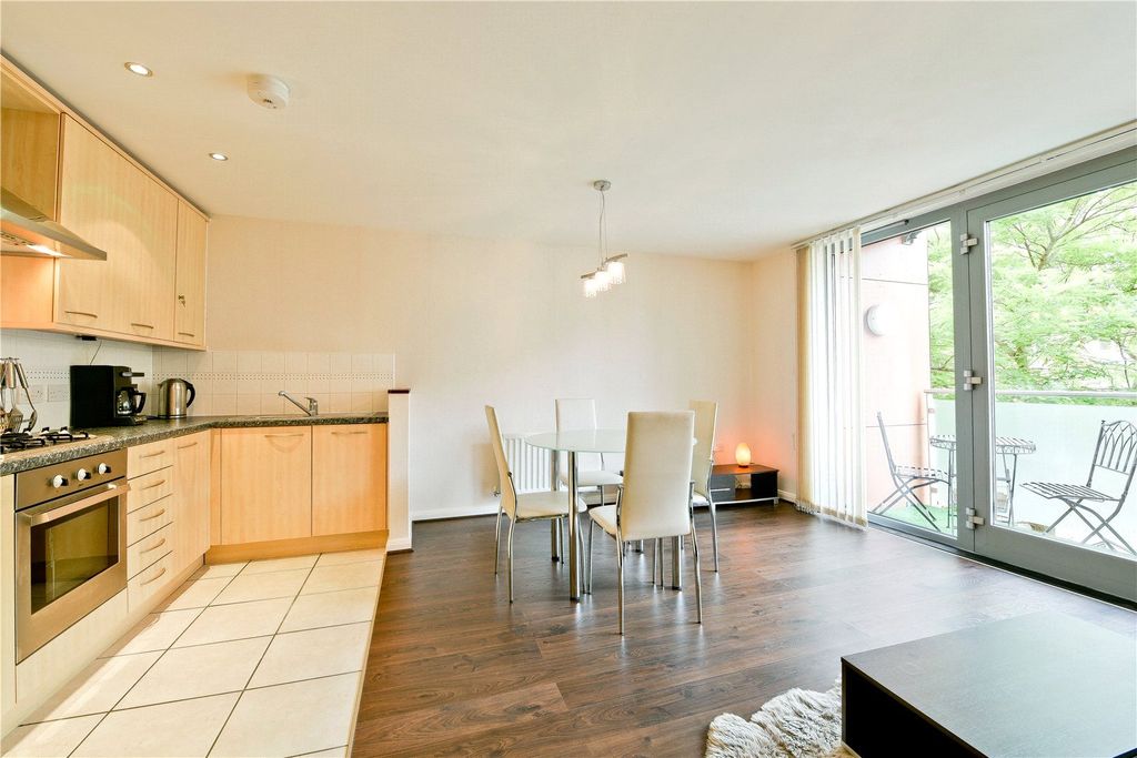 Property photo 3 of 12 Picture No. 01