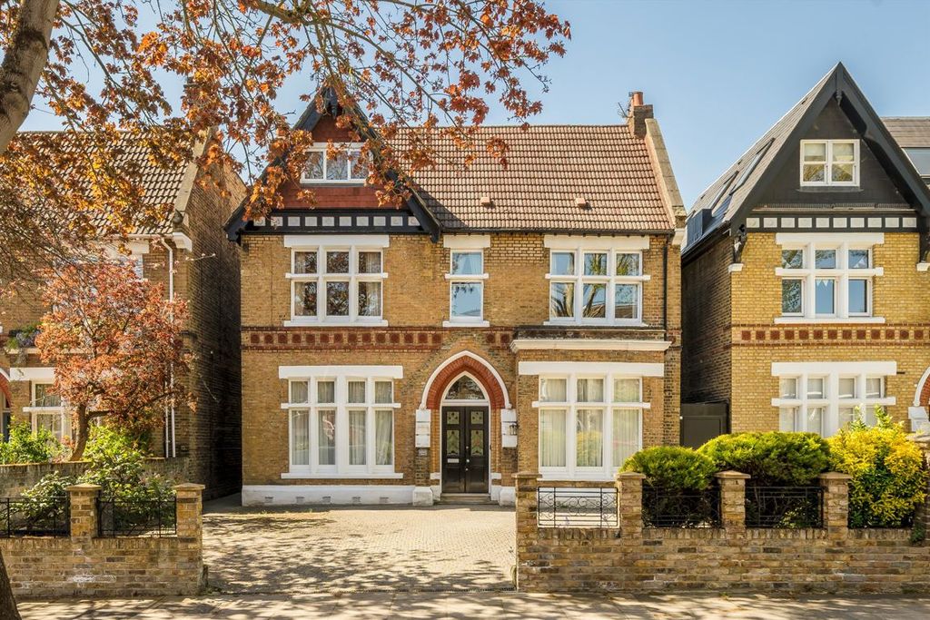 Property photo 1 of 5