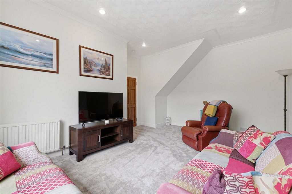 Property photo 3 of 31 Picture No. 32