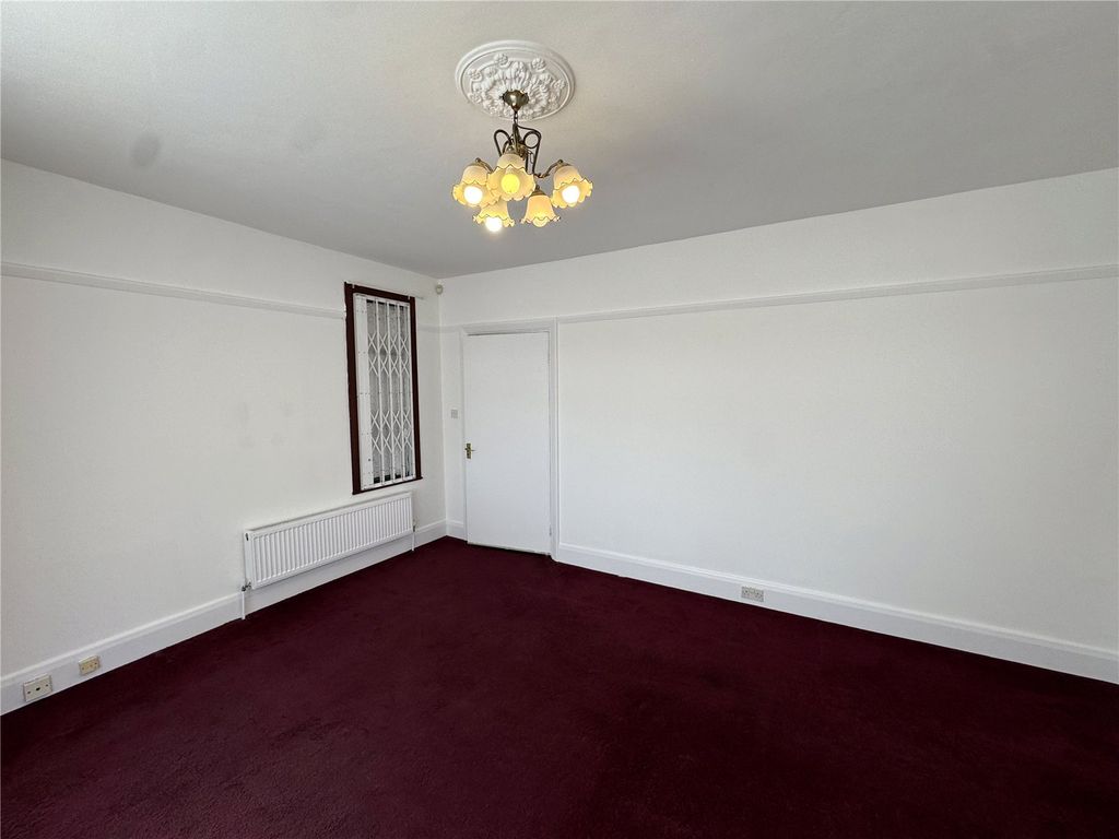Property photo 3 of 14 Living Area