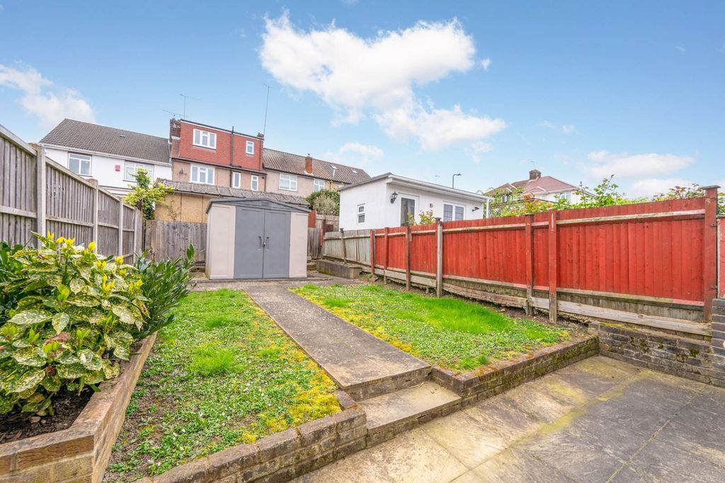 Property photo 3 of 12