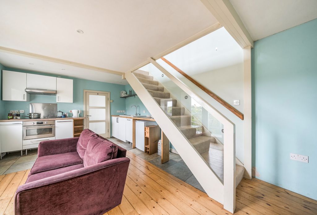 Property photo 3 of 20 1349247-8-68B9741...