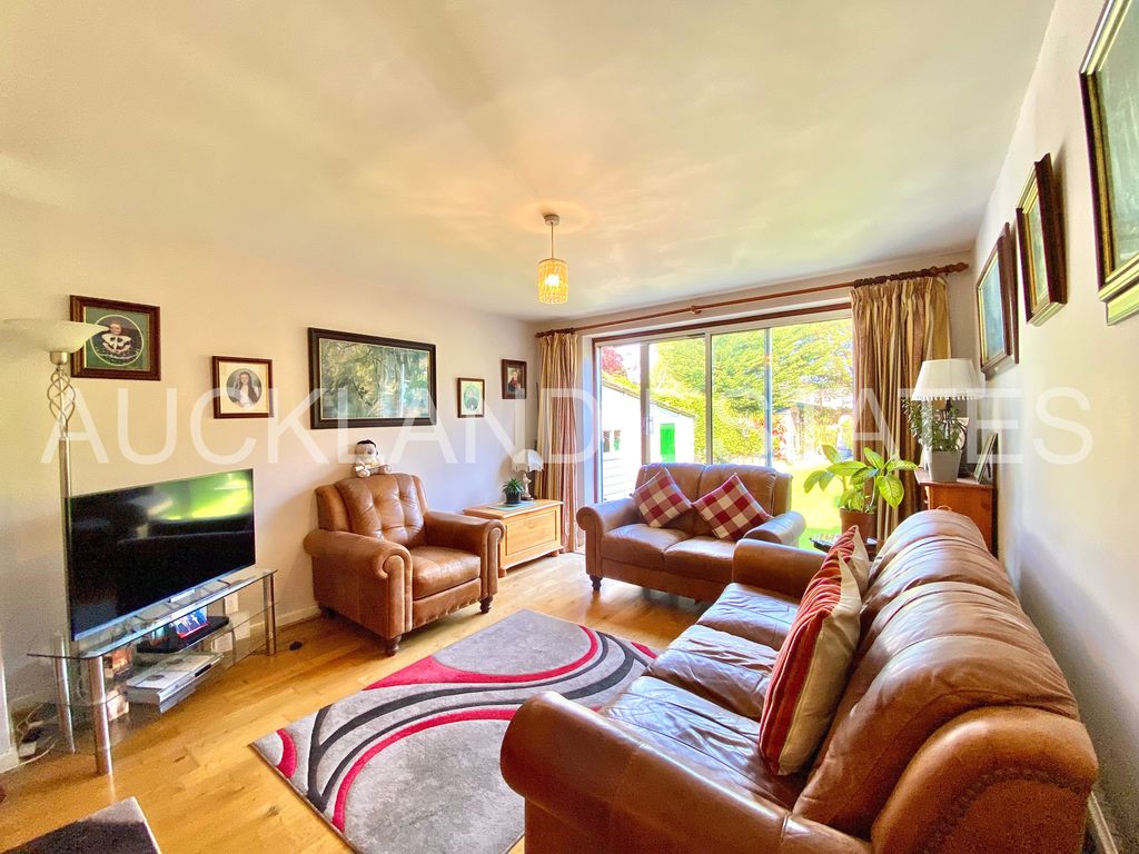 Property photo 3 of 29 Img_E4639