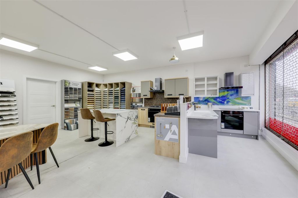 Property photo 3 of 21 cm2A8229-cm2A8233-1A.Jpg