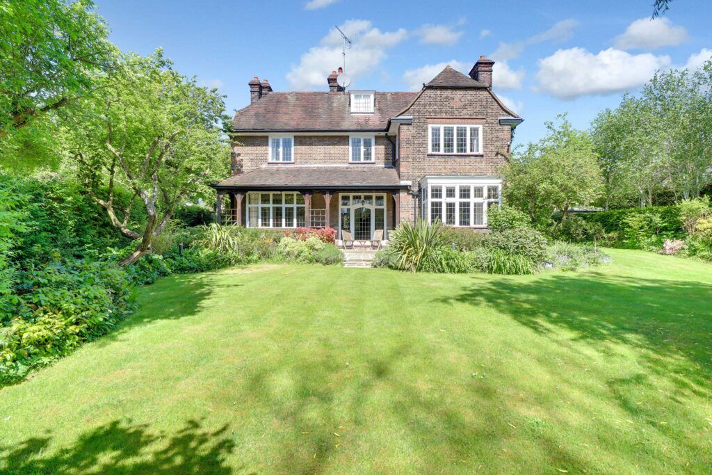 Property photo 3 of 19