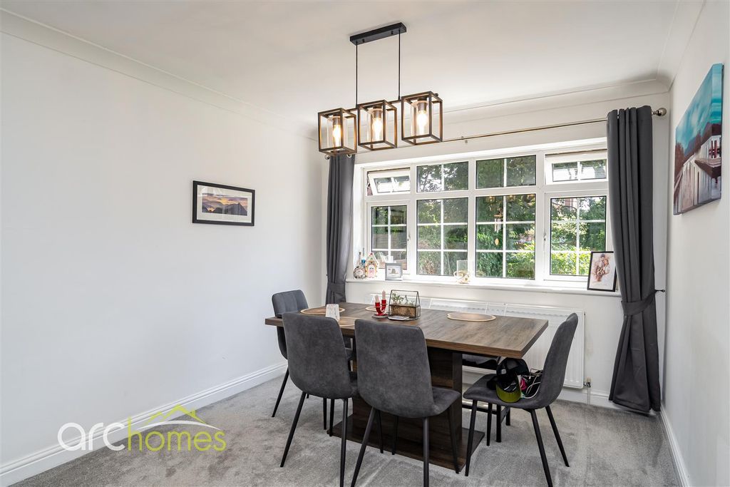 Property photo 3 of 29 Mere-8.Jpg