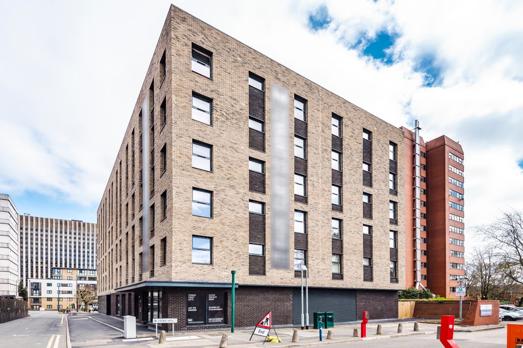 Property photo 1 of 7 470571  (1)