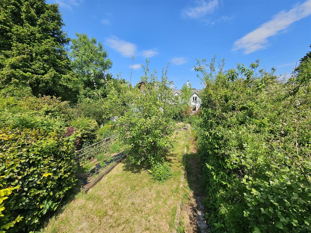 Property photo 2 of 19 Rear Gardens.Jpg
