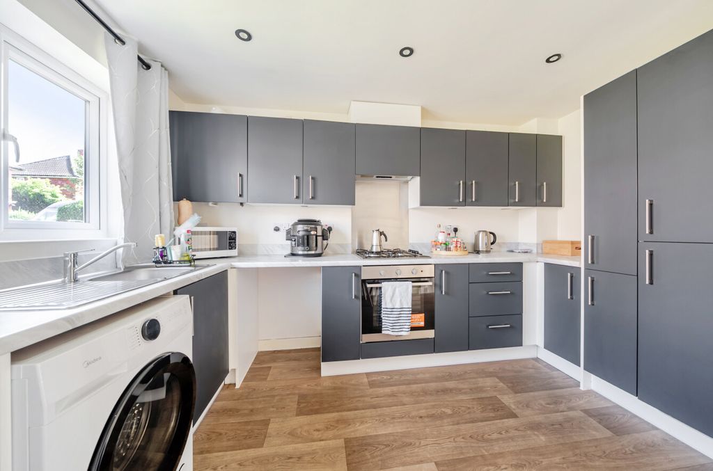 Property photo 2 of 20 1481247-9-6A3A4F0...