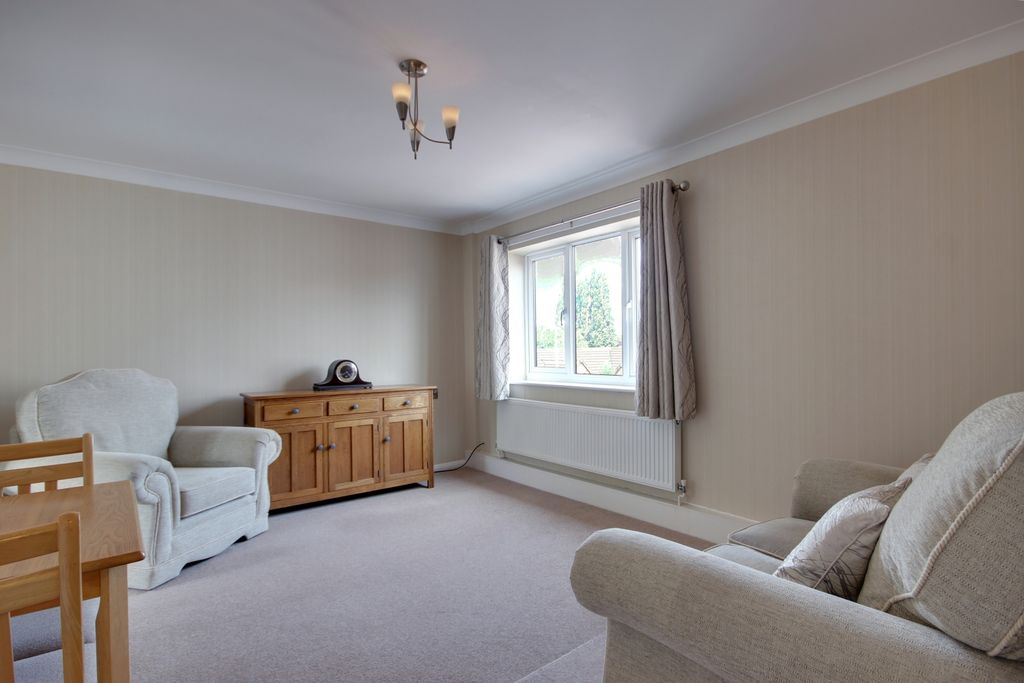 Property photo 2 of 13 1 Lounge A