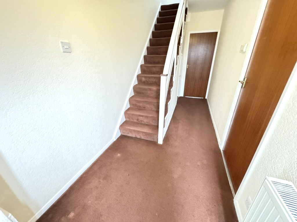 Property photo 3 of 23