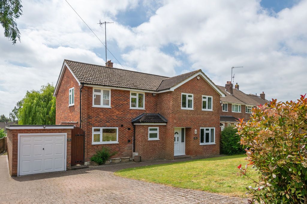 Property photo 1 of 32