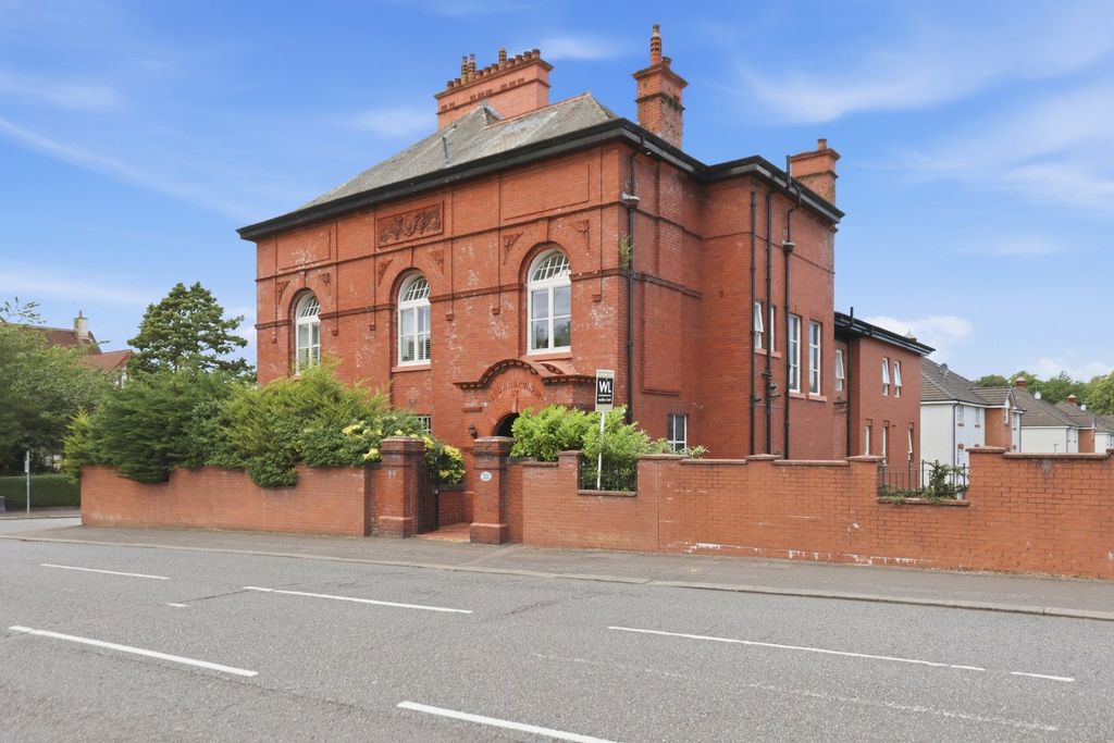Property photo 1 of 40 Picture No. 09