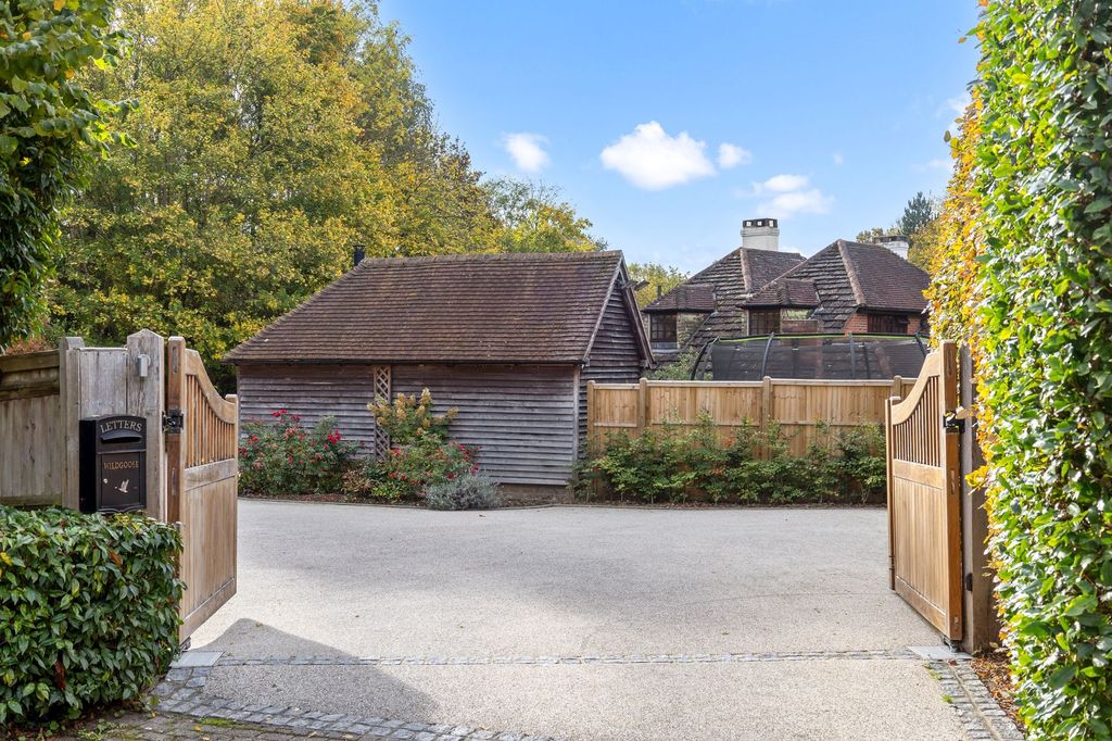 Property photo 1 of 29