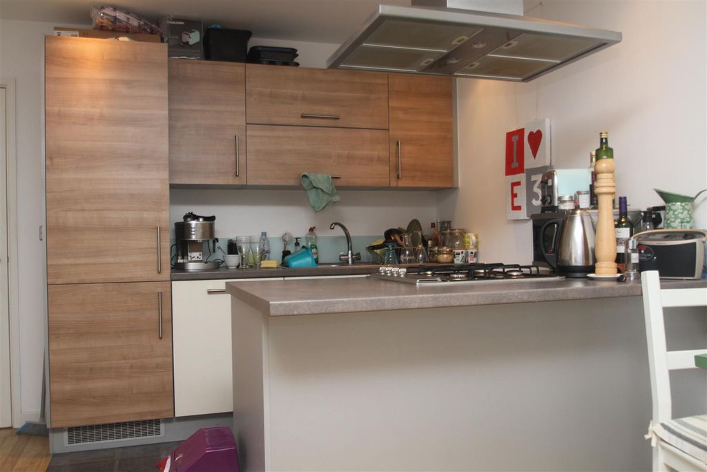 Property photo 3 of 5