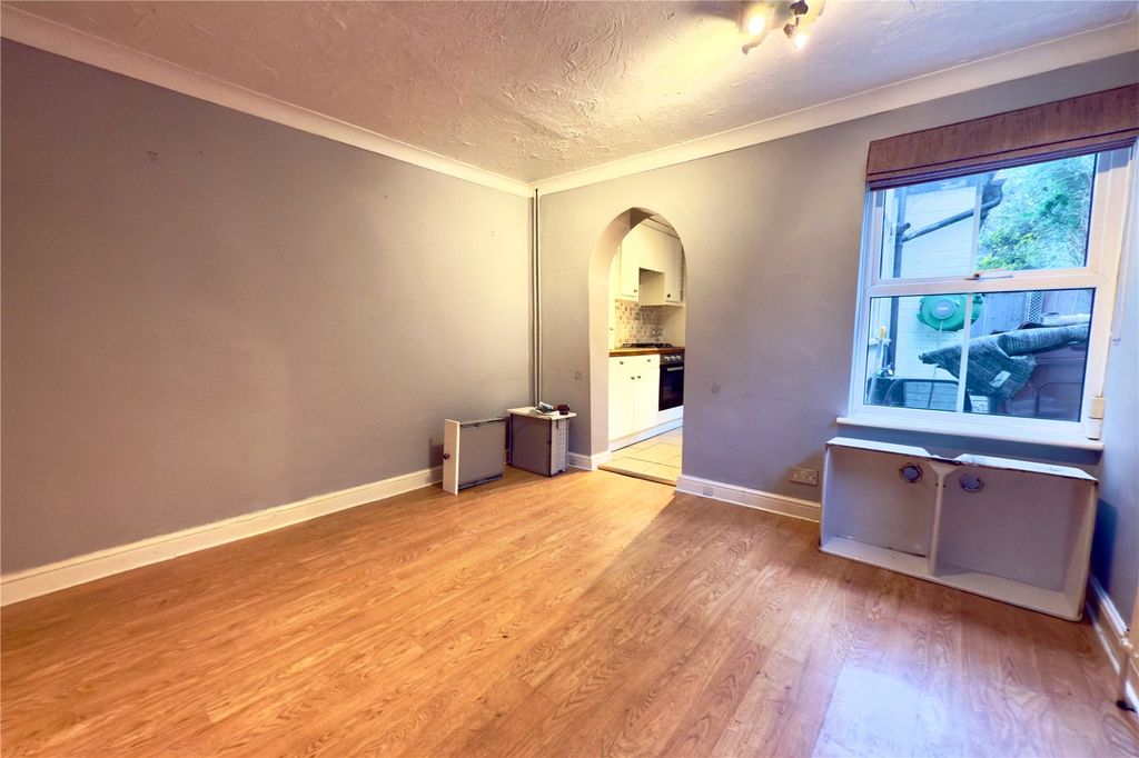 Property photo 3 of 10 Picture No. 04