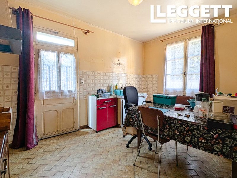 Property photo 2 of 10