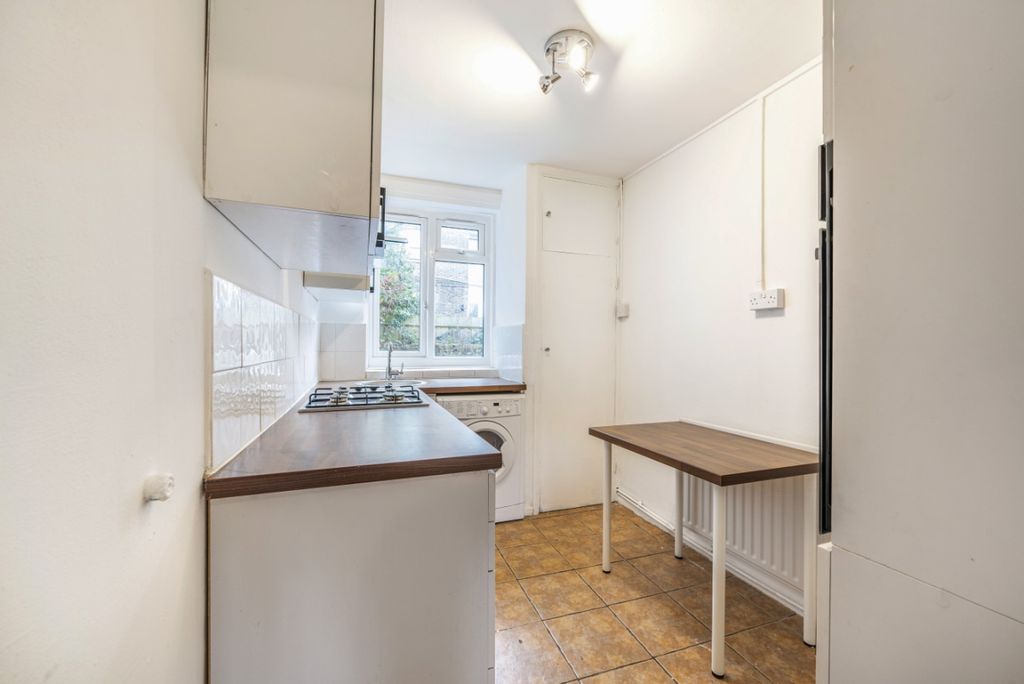 Property photo 3 of 6 1059701 (3)