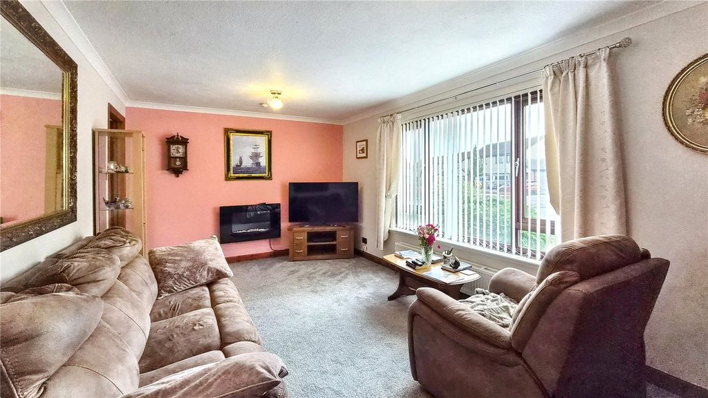 Property photo 2 of 22 Picture No. 12