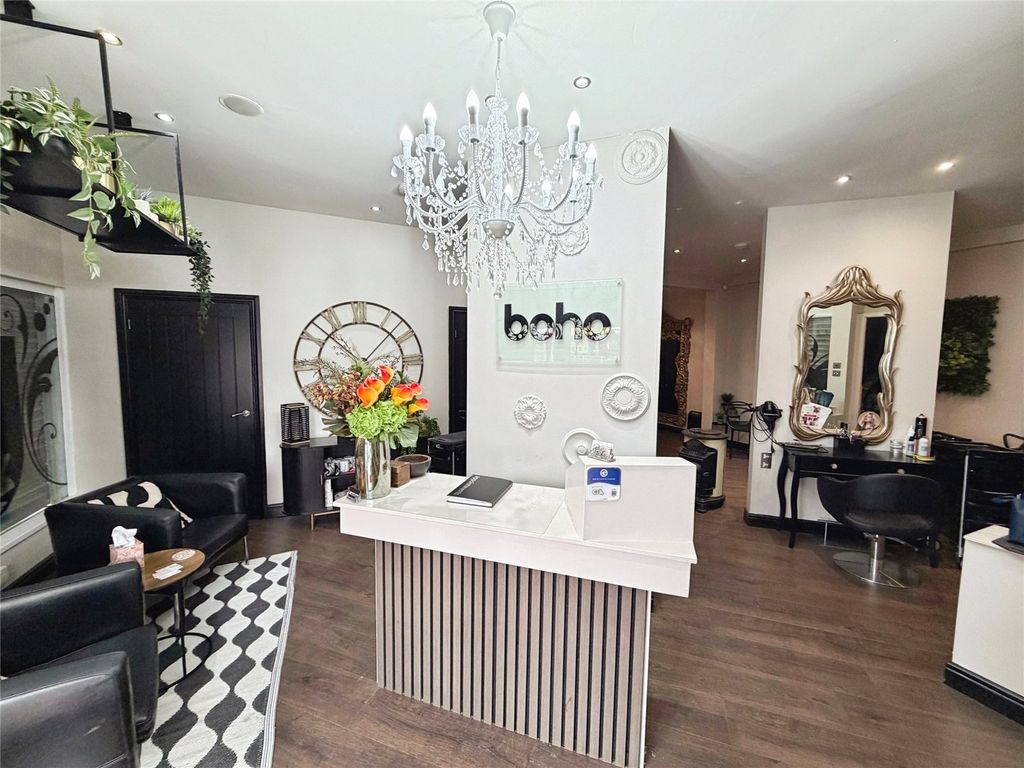 Property photo 2 of 13 Picture No. 15