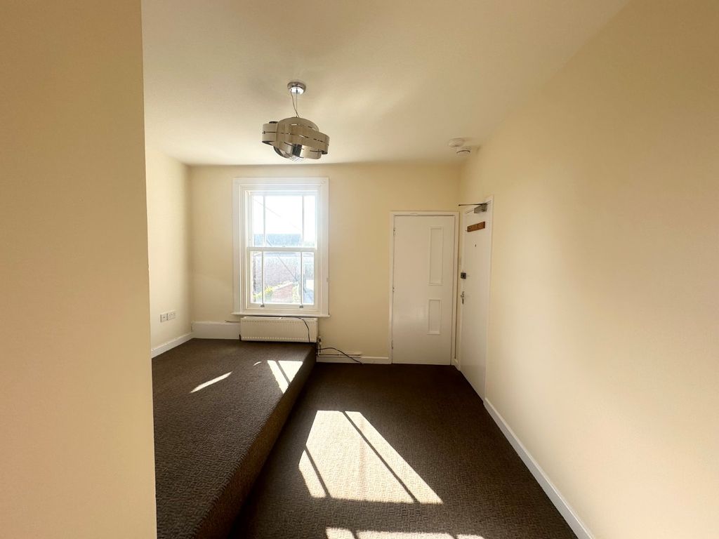 Property photo 2 of 10 Picture No. 22