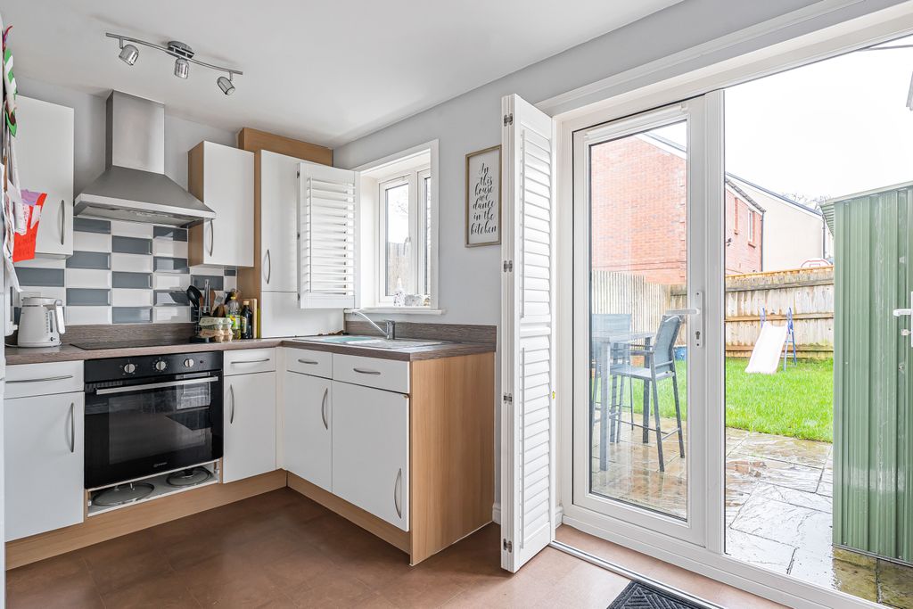 Property photo 3 of 16