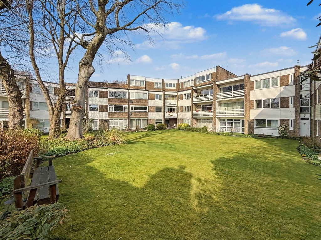 Property photo 1 of 21