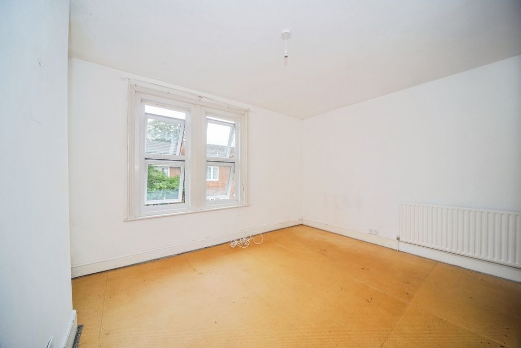 Property photo 3 of 14 Pbox-Img.Jpg