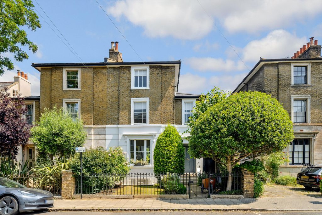 Property photo 1 of 23 Image