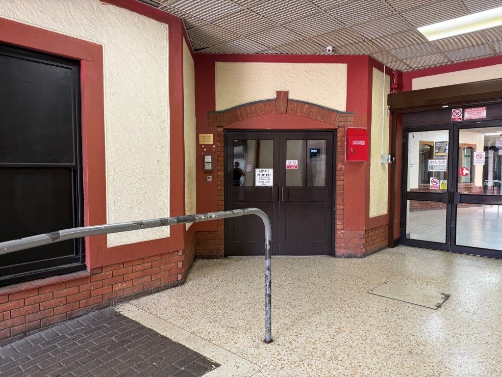 Property photo 3 of 11 Communal Entrance Door To Flats