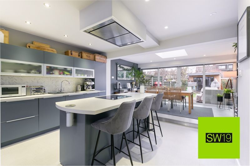 Property photo 1 of 10 Photo 2