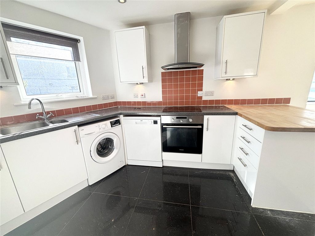 Property photo 2 of 13 Picture No. 06