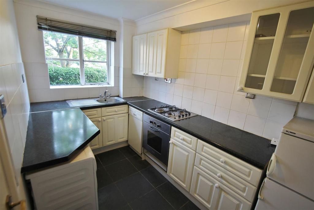 Property photo 3 of 6 Kitchen