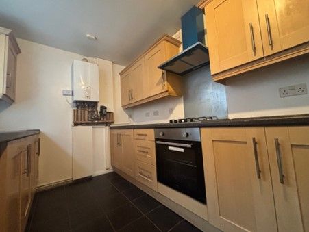 Property photo 2 of 8 Kitchen