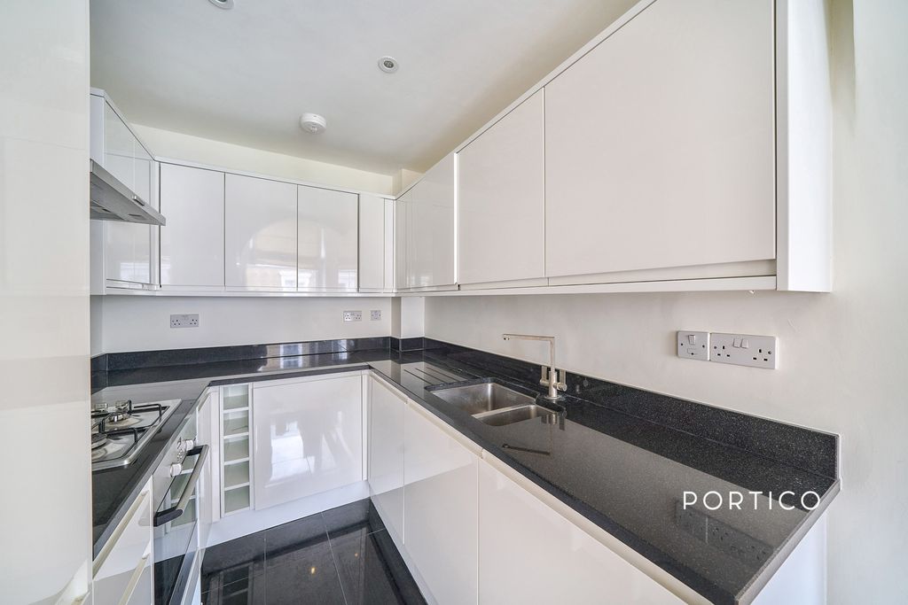 Property photo 1 of 11 Pbox-Img.Jpg