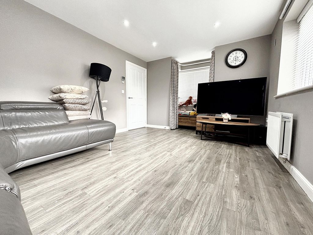 Property photo 3 of 14 Img_2205.Jpeg