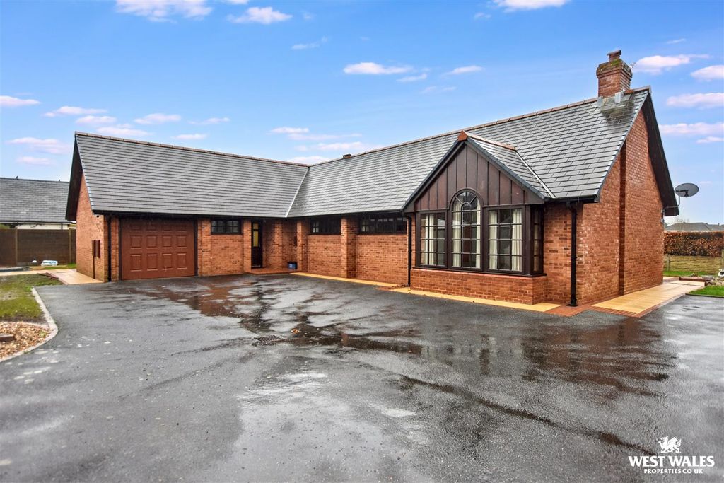 Property photo 1 of 31 31 (4).Jpg