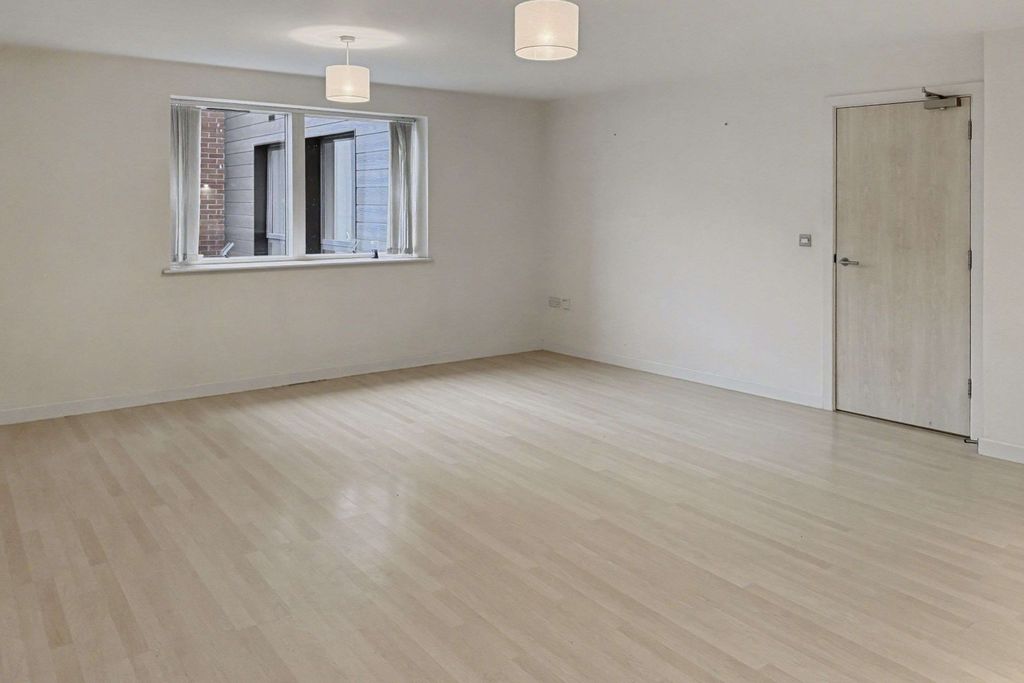 Property photo 2 of 13 Apartment 32, 38 Ryland Street, Birmingham, B16 8Dd