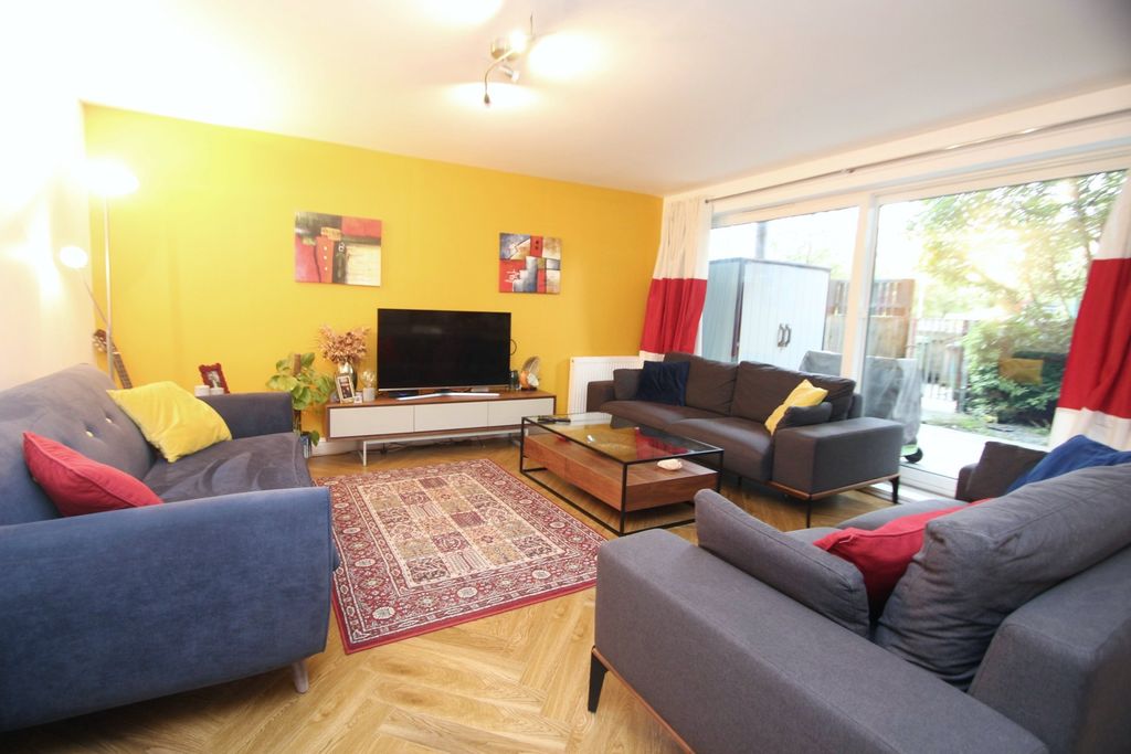 Property photo 3 of 17