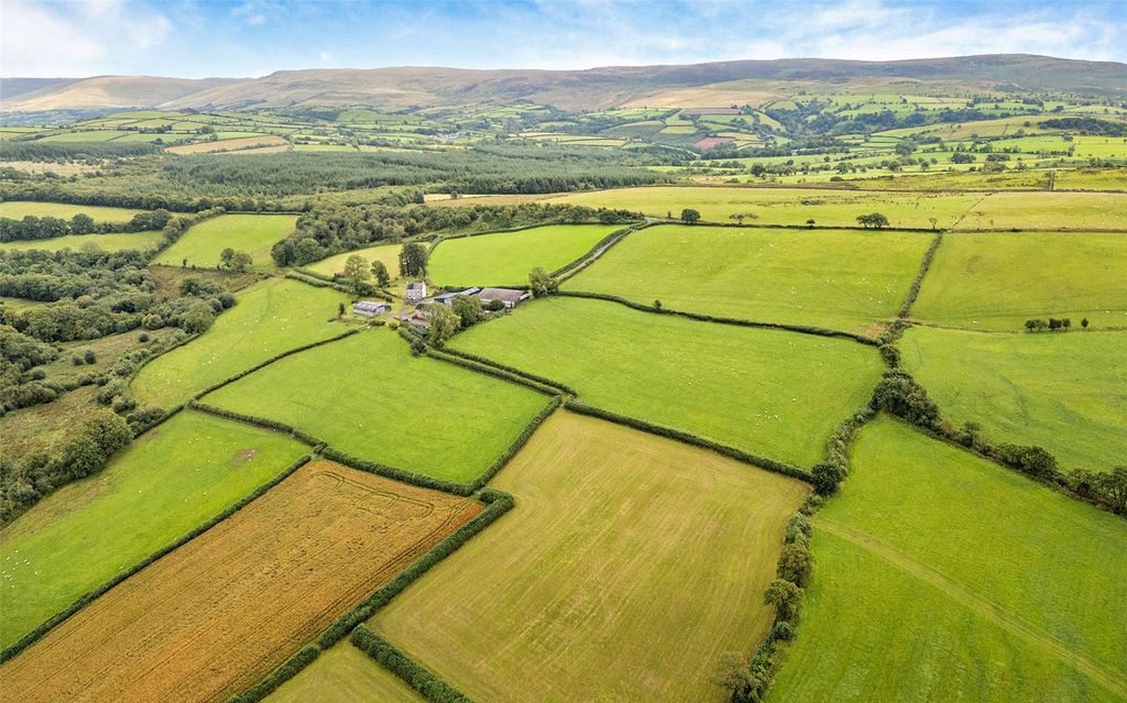 Property photo 1 of 72 Aerial